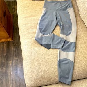 Nike Dri-fit reflecting leggings